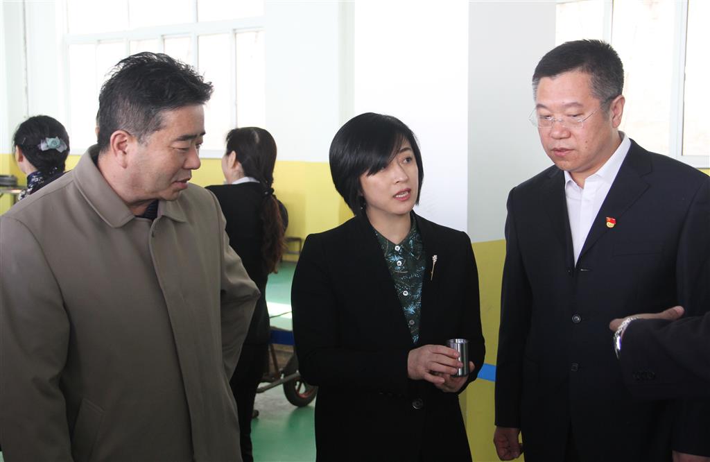 丹东市人社局于杰局长一行莅临丹东市技师学院考察调研